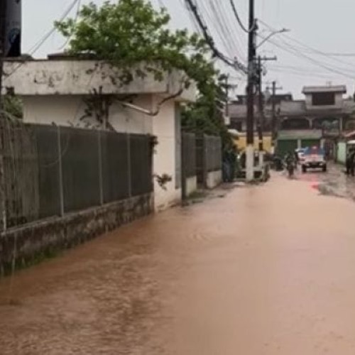 Chuva em Angra dos Reis: dois deslizamentos, um óbito confirmado e 200 desalojados